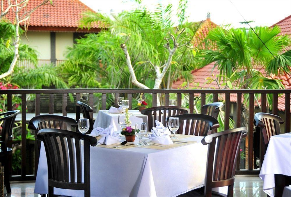 Puri Yuma Hotel Denpasar Extérieur photo