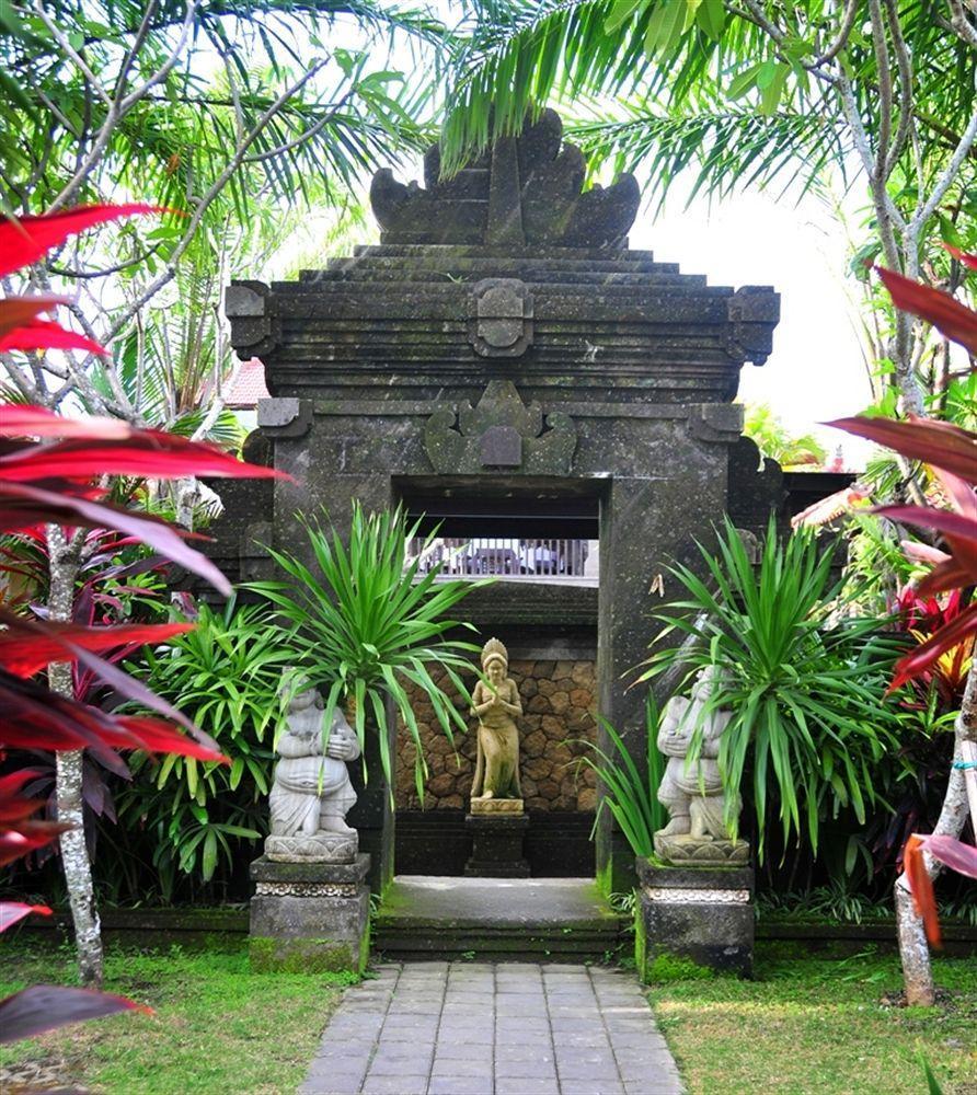 Puri Yuma Hotel Denpasar Extérieur photo
