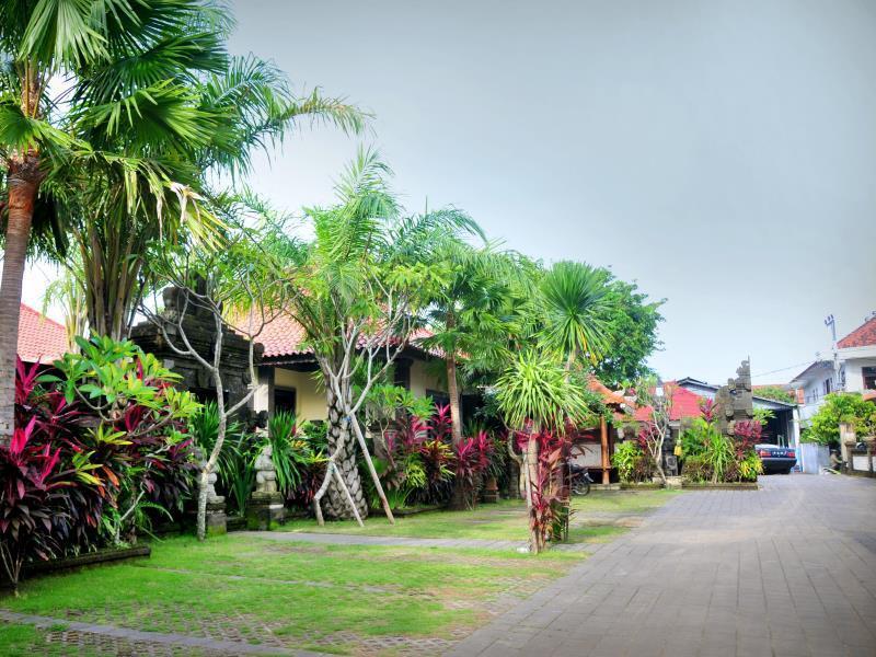 Puri Yuma Hotel Denpasar Extérieur photo