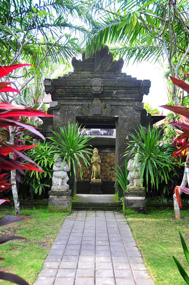 Puri Yuma Hotel Denpasar Extérieur photo