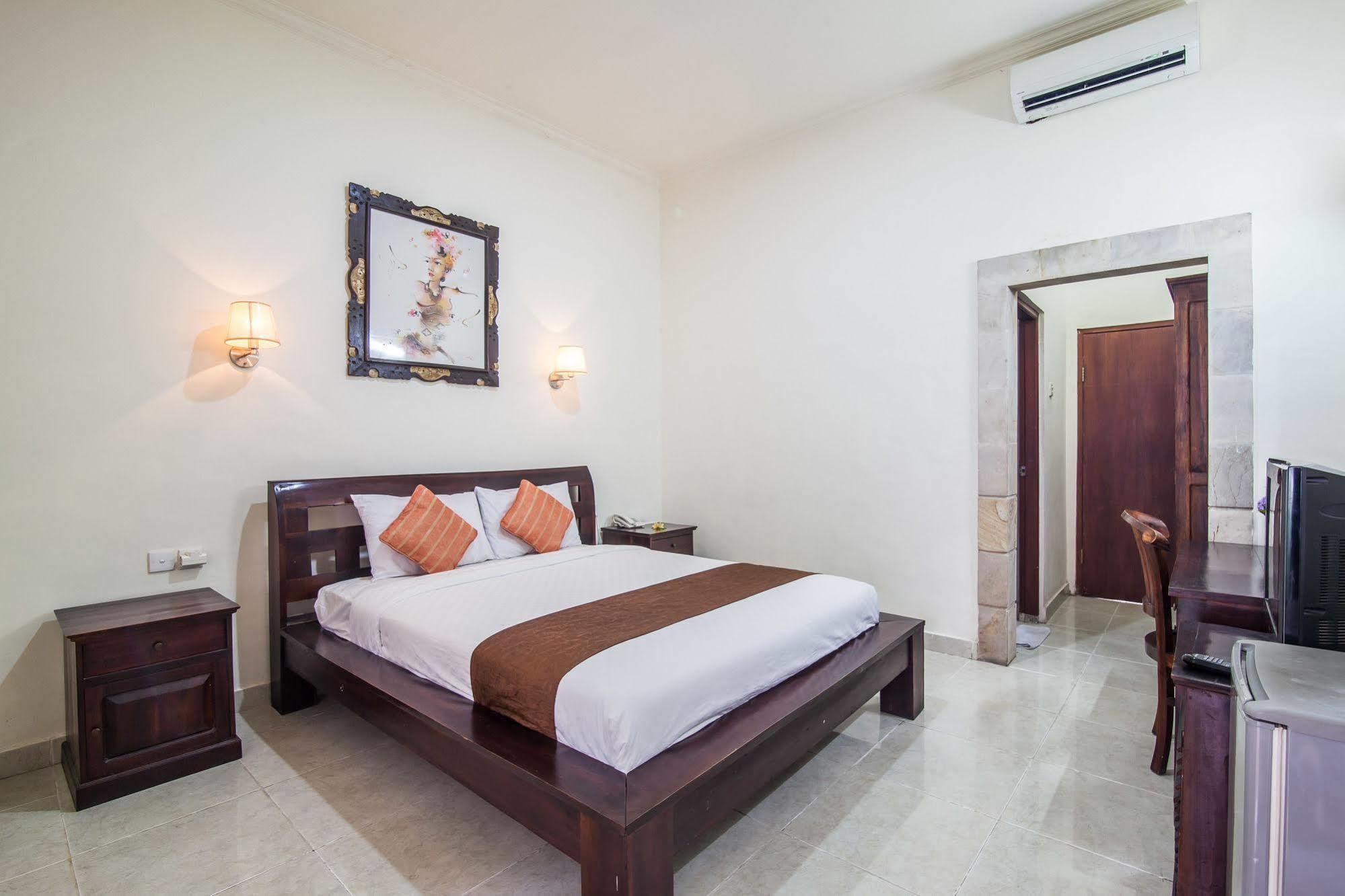 Puri Yuma Hotel Denpasar Extérieur photo