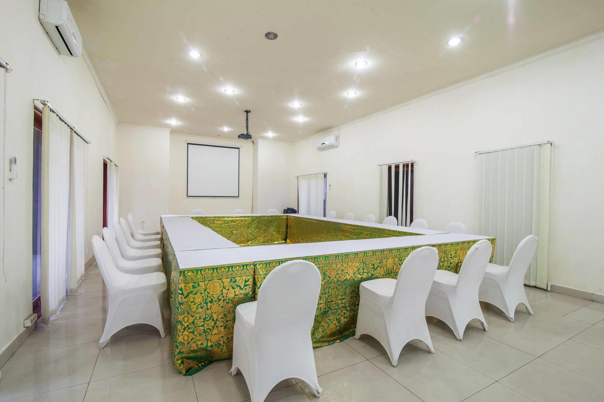 Puri Yuma Hotel Denpasar Extérieur photo