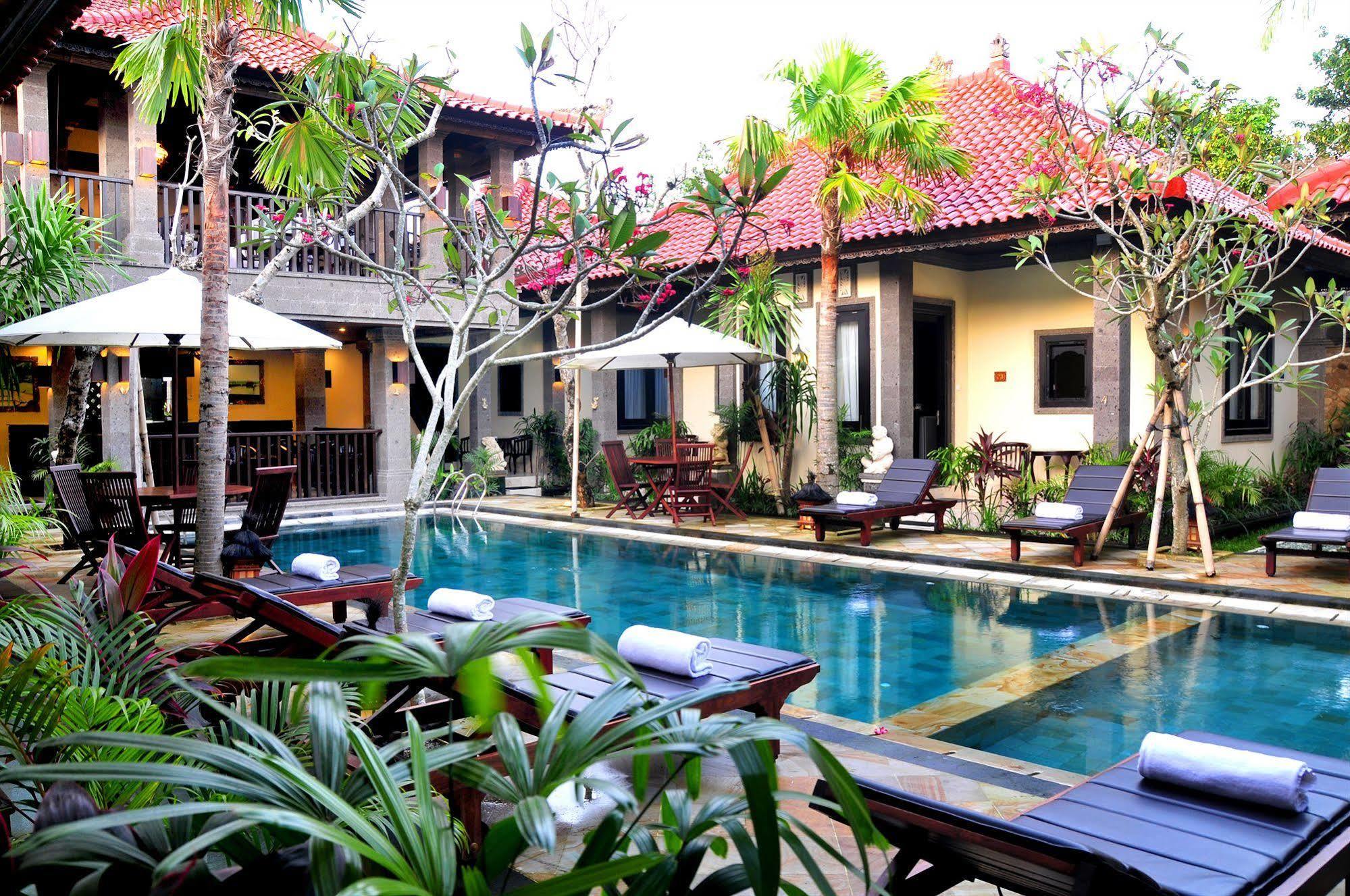 Puri Yuma Hotel Denpasar Extérieur photo