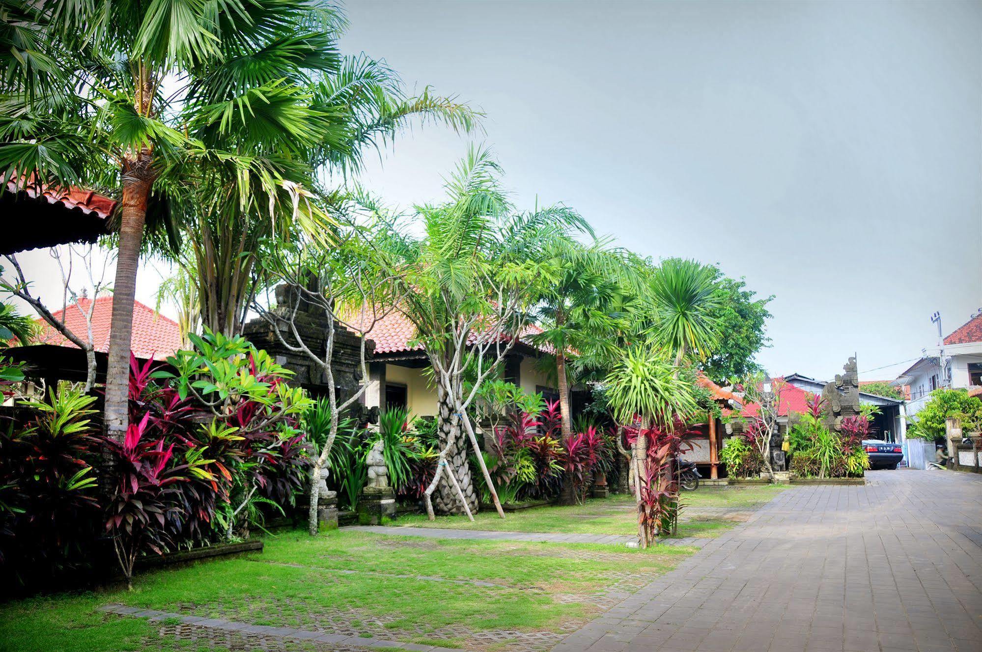 Puri Yuma Hotel Denpasar Extérieur photo
