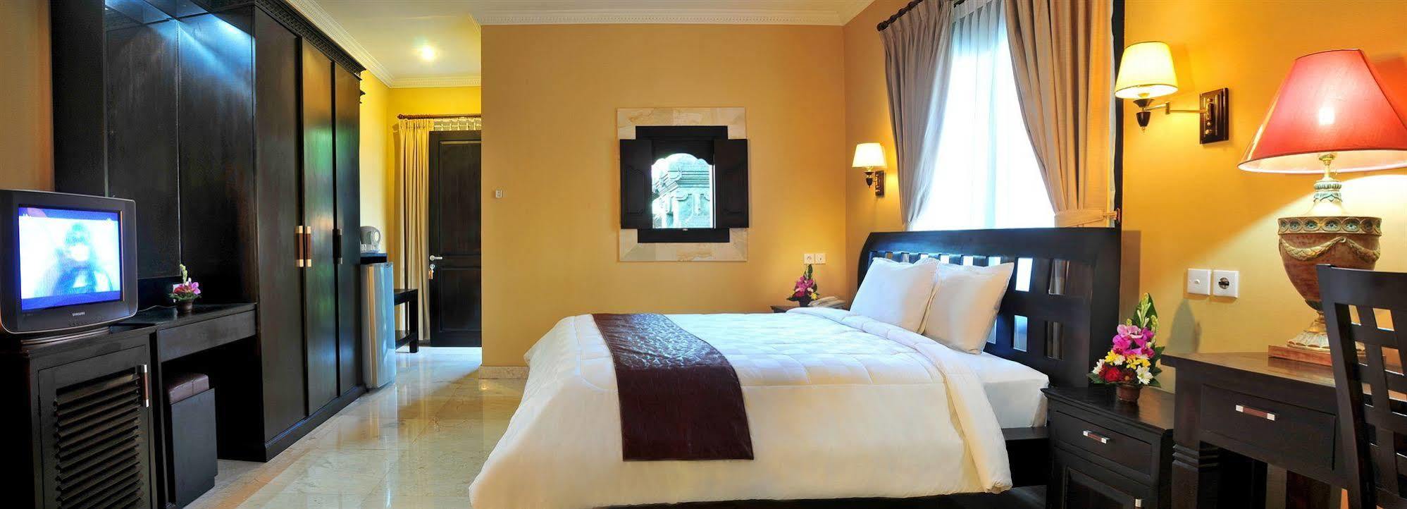 Puri Yuma Hotel Denpasar Extérieur photo